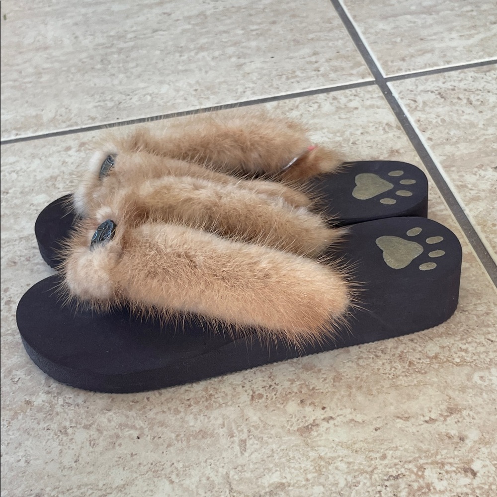 Luxurious Fur Women Sandals - Picture 5 of 5